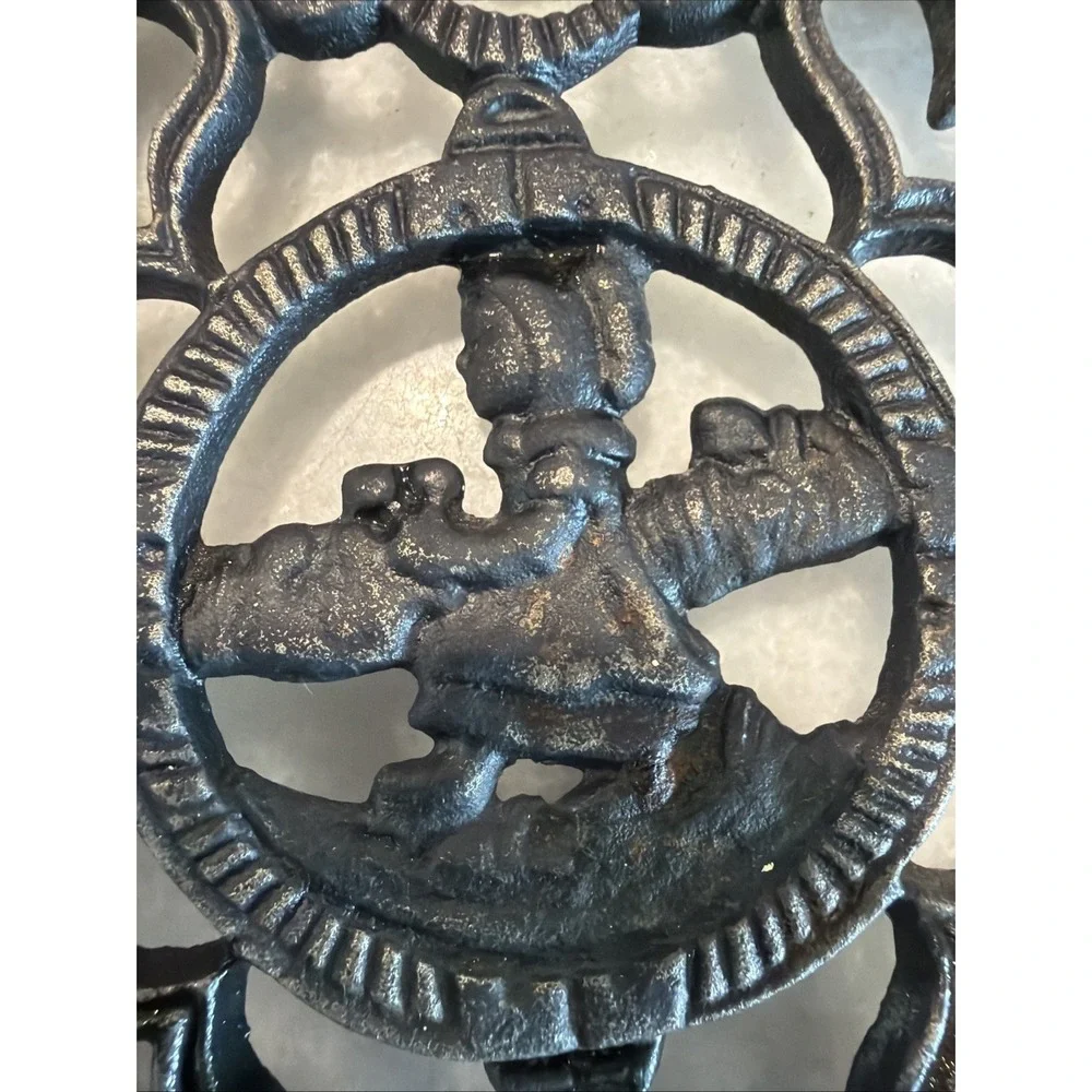 Set Of 2 Vintage Cast Iron Trivets Amish Boy And Girl OLA000